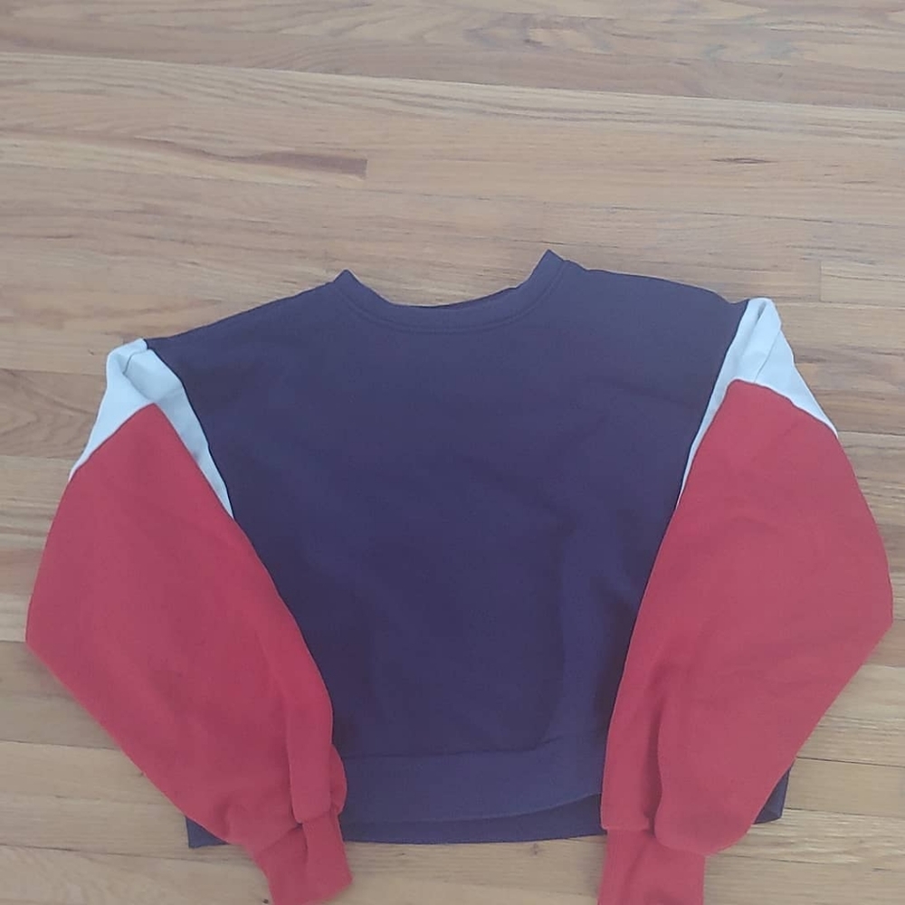 F21 Cropped Crewneck
